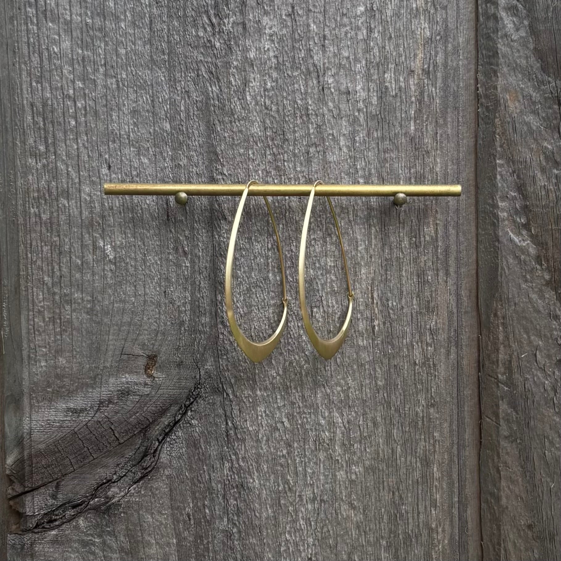 Medium Facet Hoops in 14K Gold
