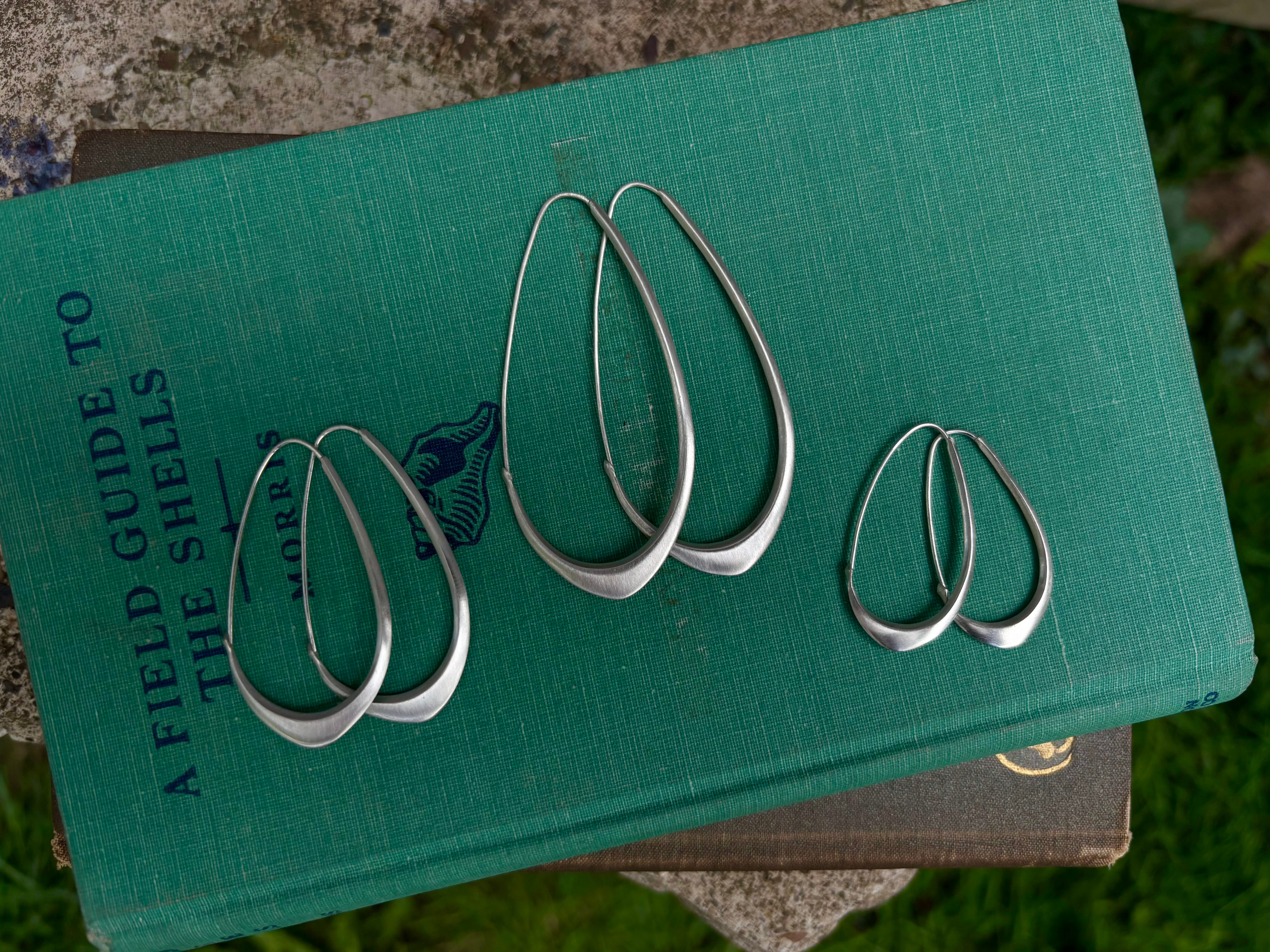 Large Facet Hoops in Bright Sterling Silver