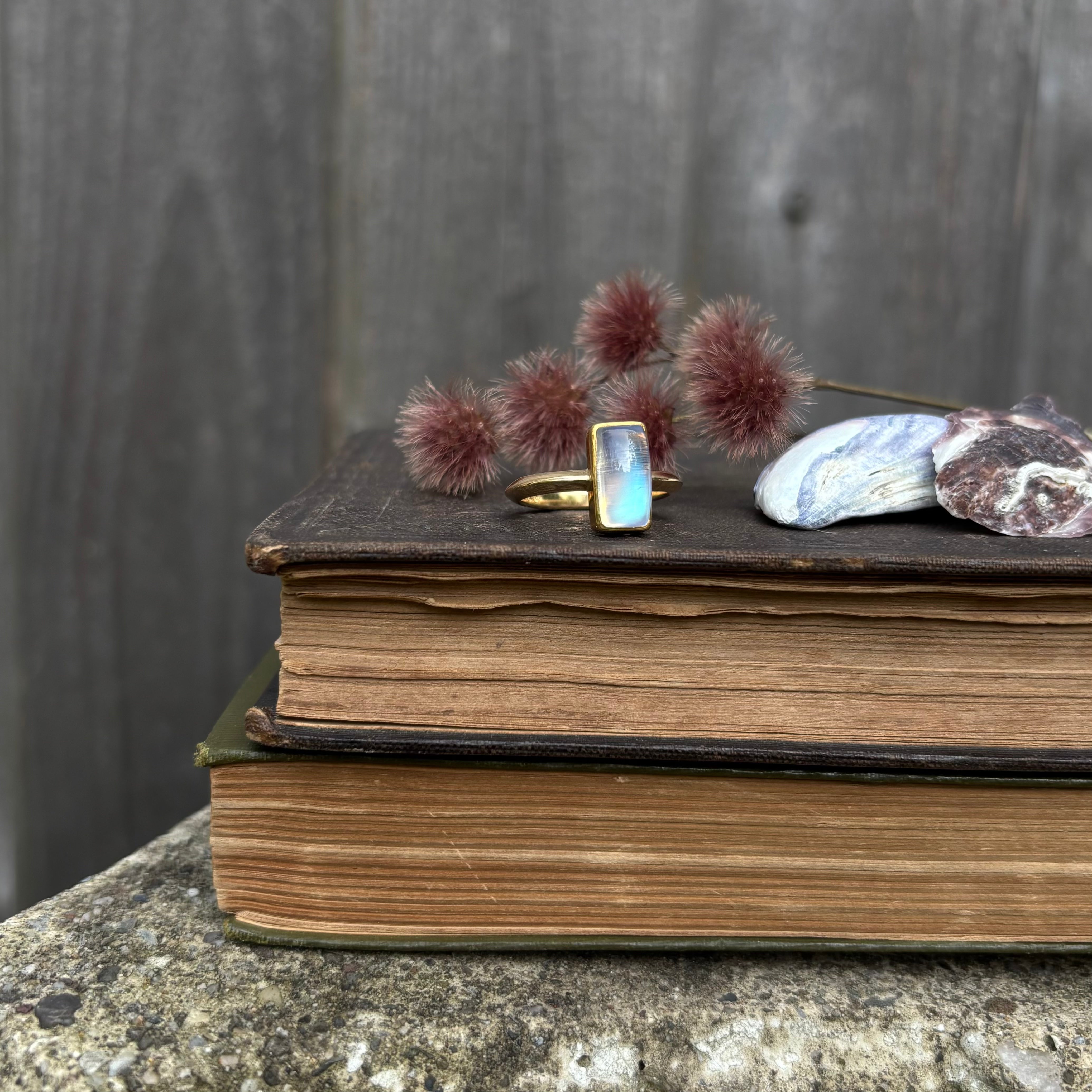Sugarloaf Moonstone Ring