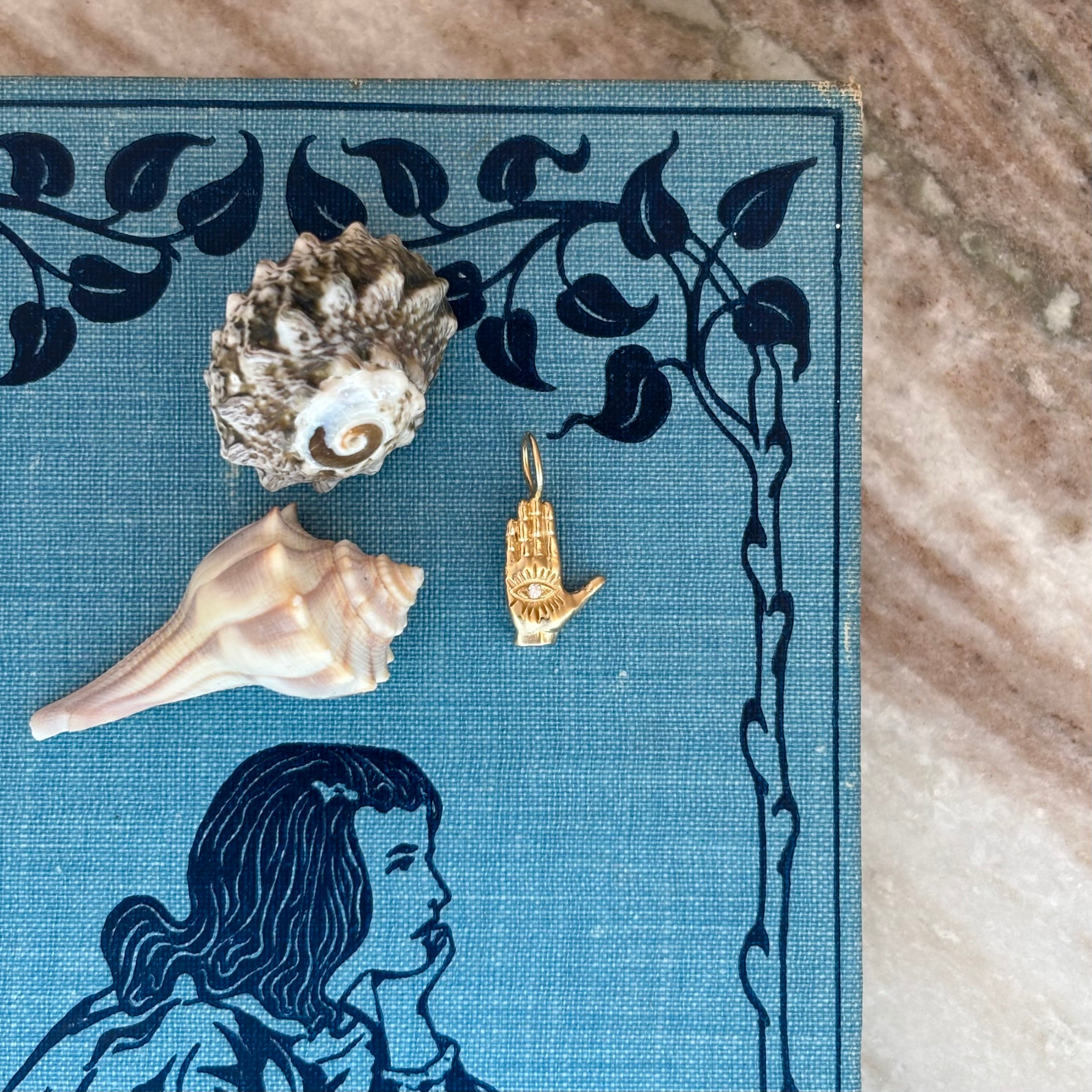 Hamsa Ladyfinger Charm in 14K Gold