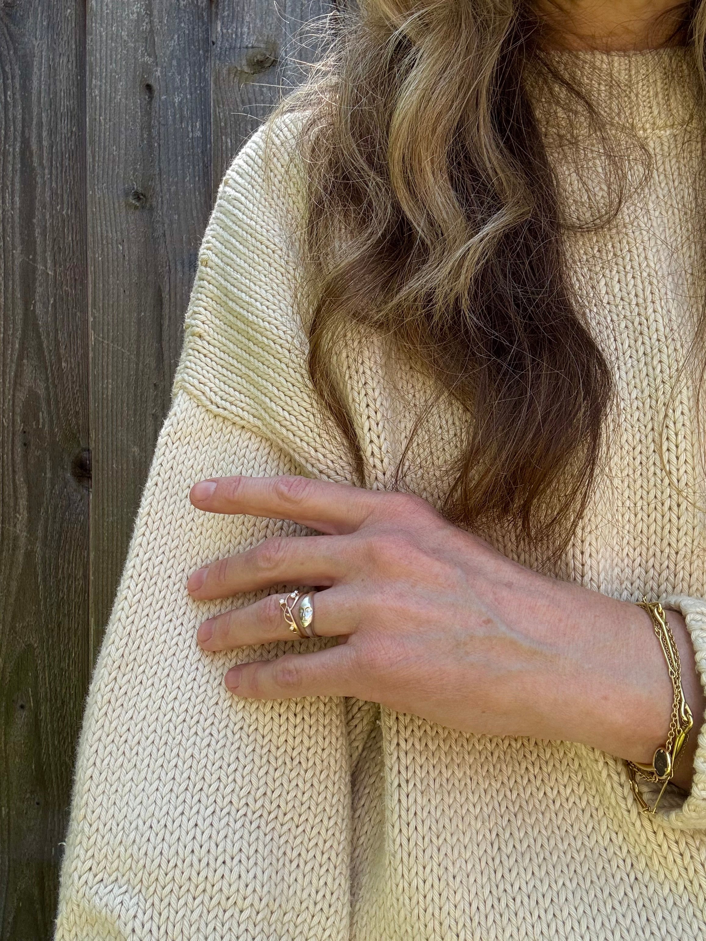 Medium Grey Lady Cameo Ring in Bright Silver