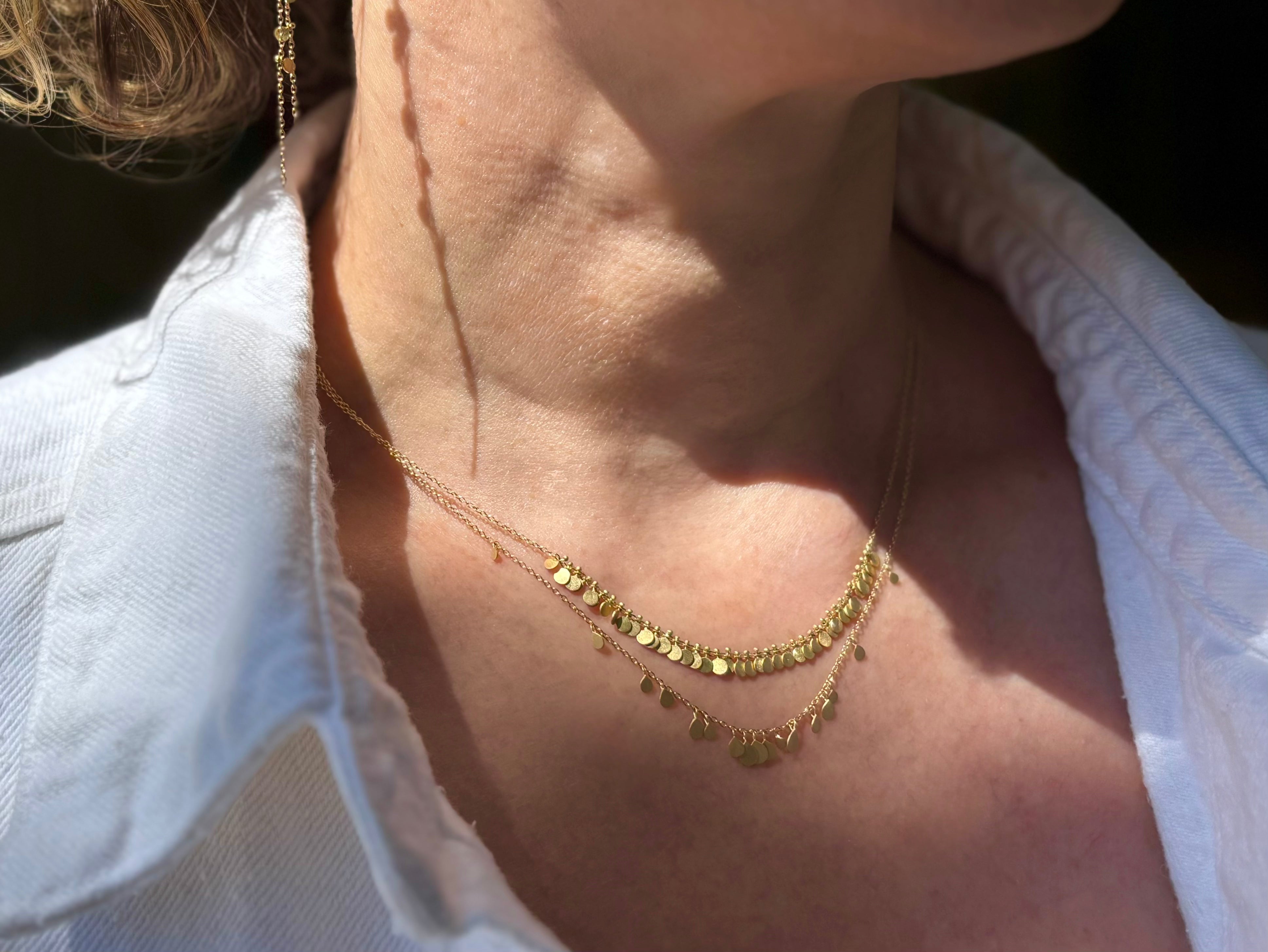 Tiny Dots Arc Necklace